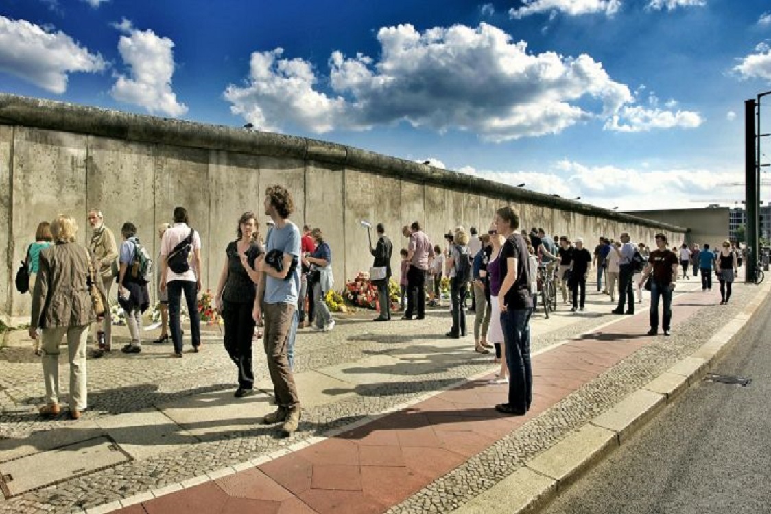 I principali muri contro i migranti eretti in Europa: barriere di centinaia di Km - Milano Post