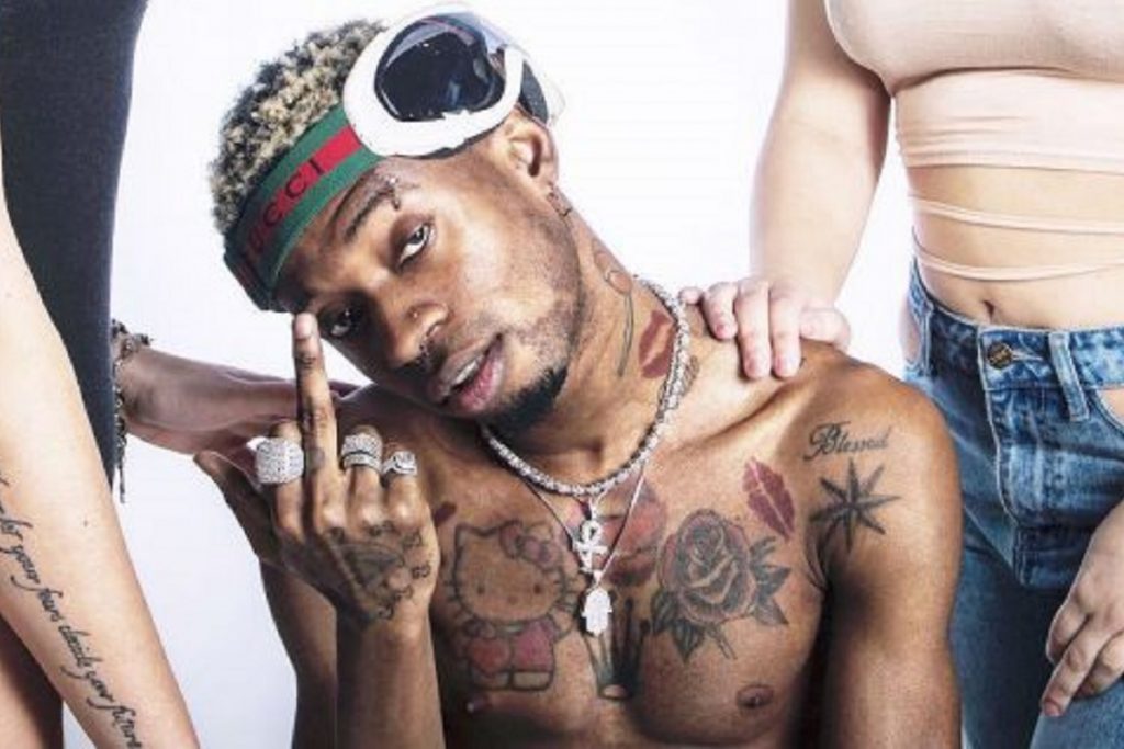 E ora il Pd arruola Bello Figo, il rapper che riempie le donne di ...