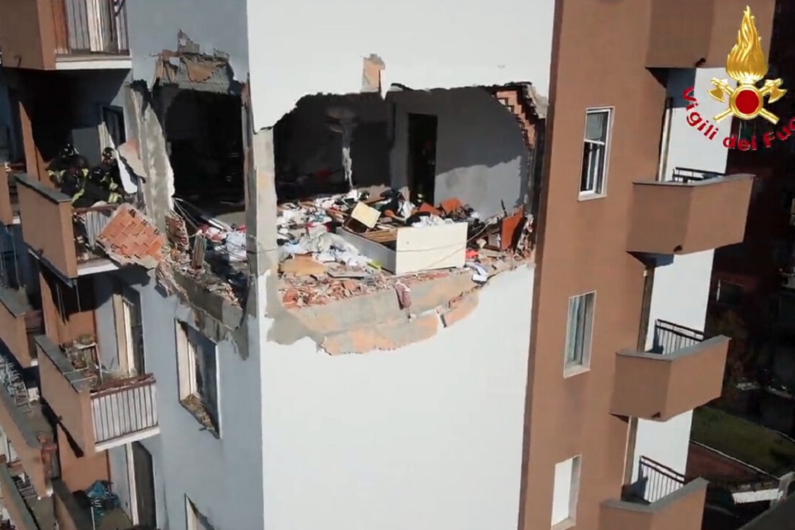 Esplosione condominio Corsico