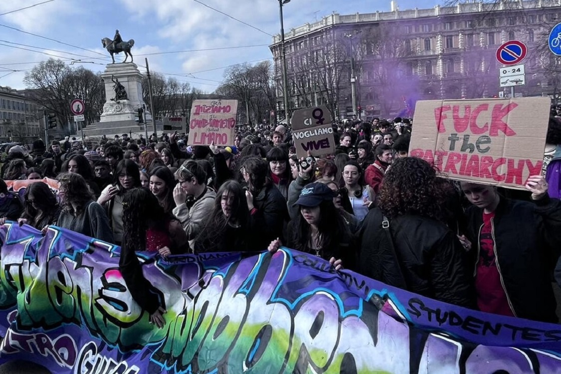 MilanoPost 8 marzo manifestazione studentesca Milano