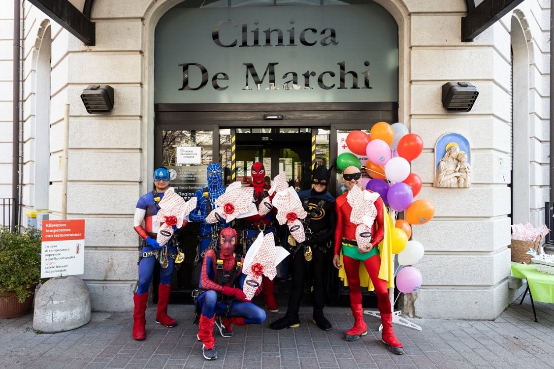 supereroi per Pasqua alla clinica De Marchi
