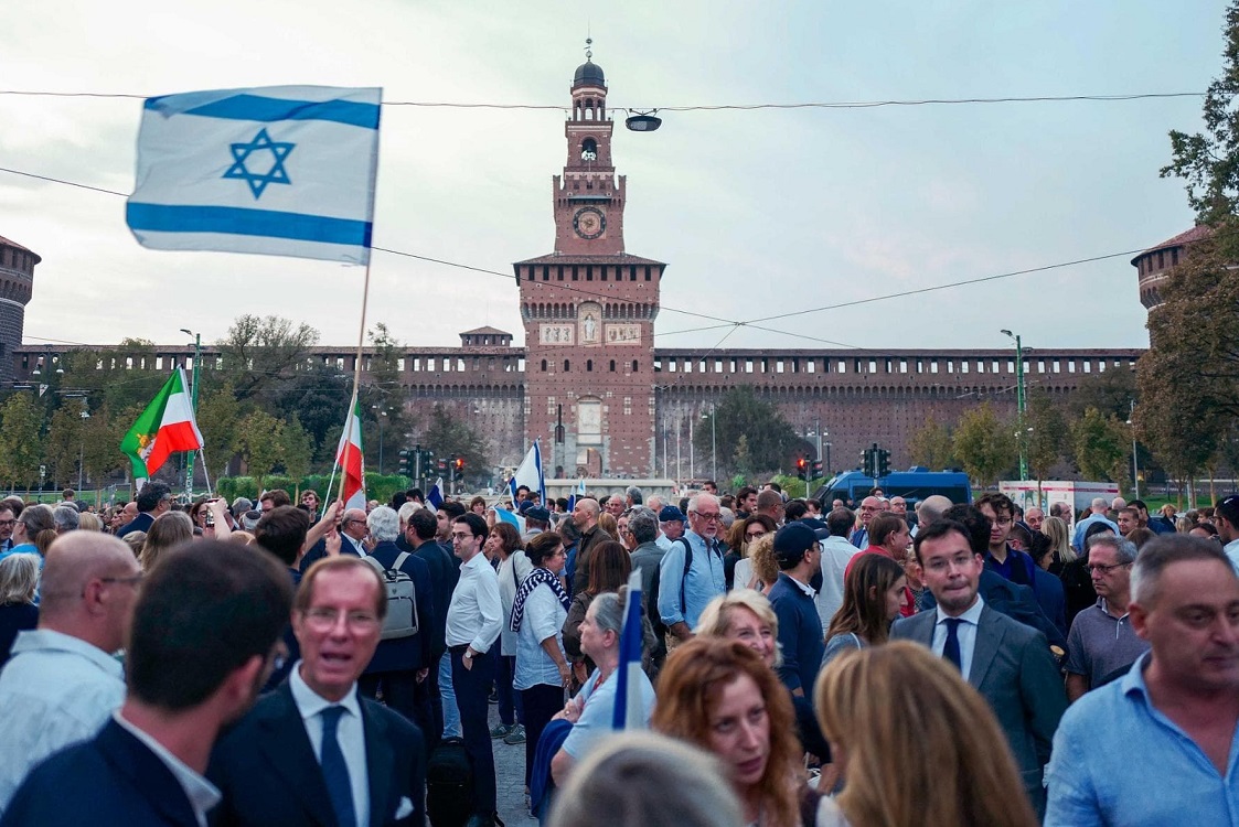 piazza San Fedele flashmob Israele