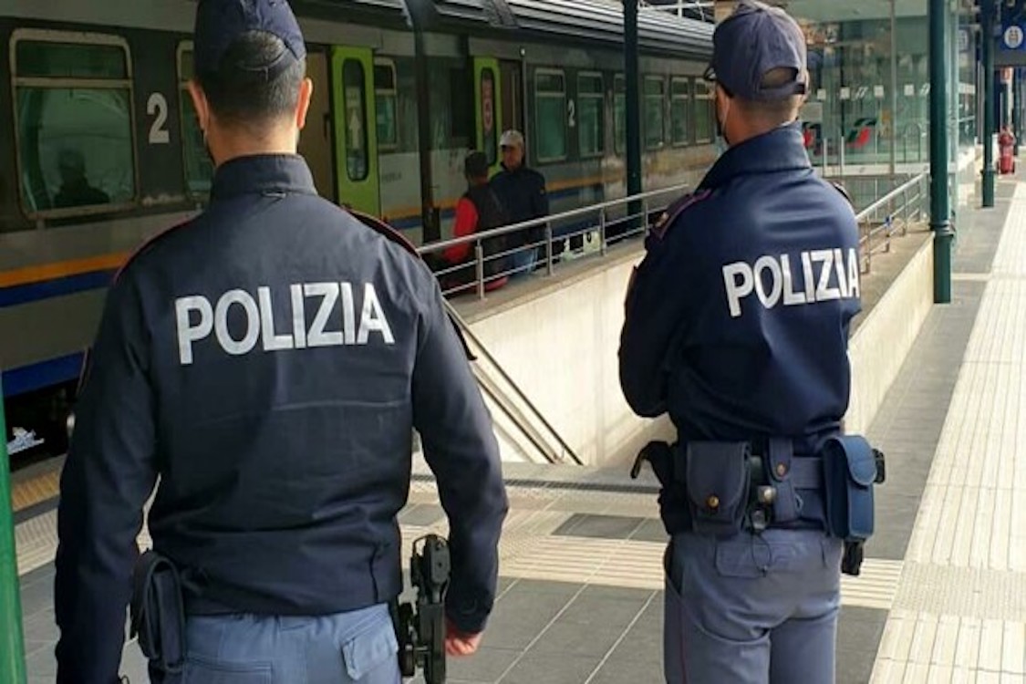 Controlli polizia stazione garibaldi