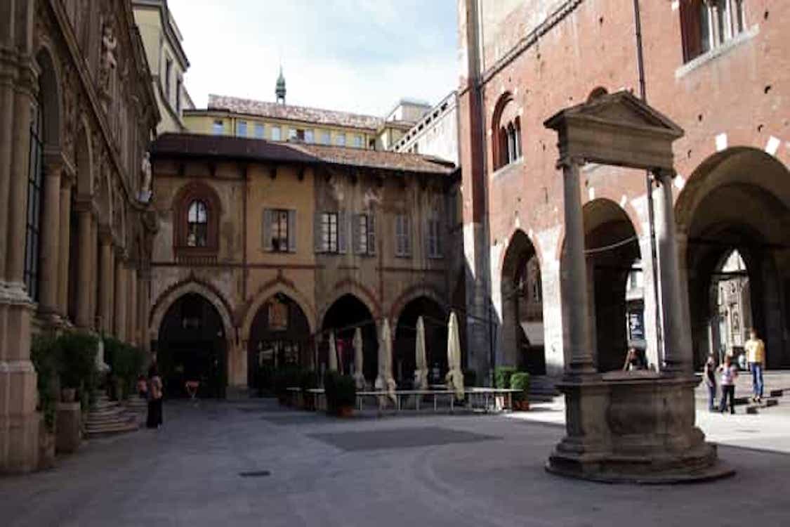 Piazza Mercanti